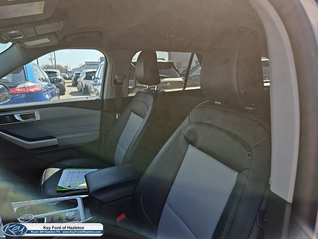 Used 2024 Ford Explorer XLT w/ Equipment Group 202A AWD/4WD image 42