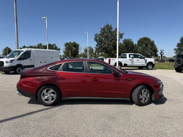 Used 2025 Hyundai Sonata SE FWD image 10