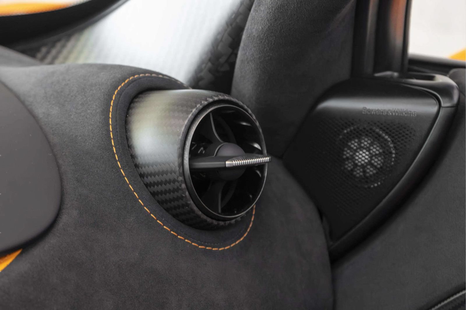 Used 2024 McLaren 750S Spider RWD image 40
