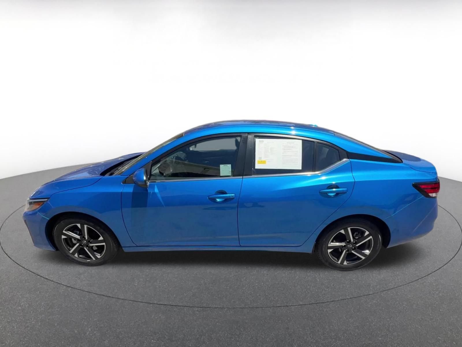 Used 2025 Nissan Sentra SV FWD image 9