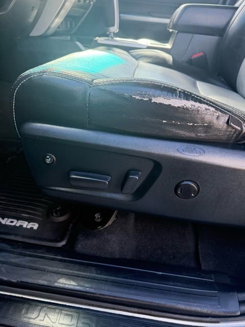 Used 2014 Toyota Tundra SR5 w/ SR5 Upgrade Package image 15