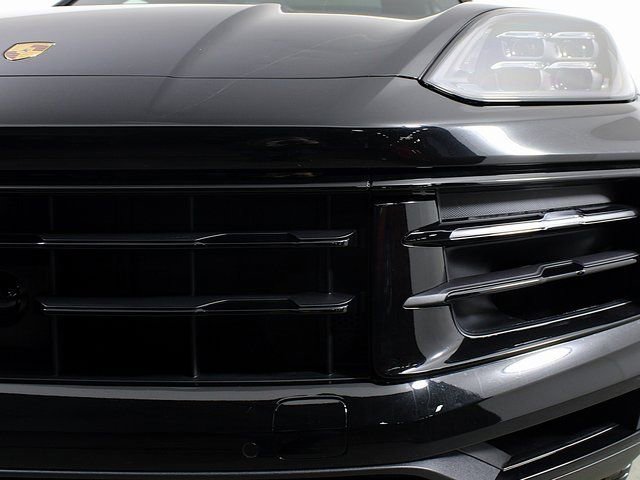New 2026 Porsche Cayenne AWD/4WD image 11