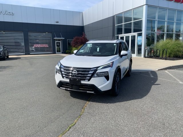 New 2026 Nissan Rogue Platinum image 3