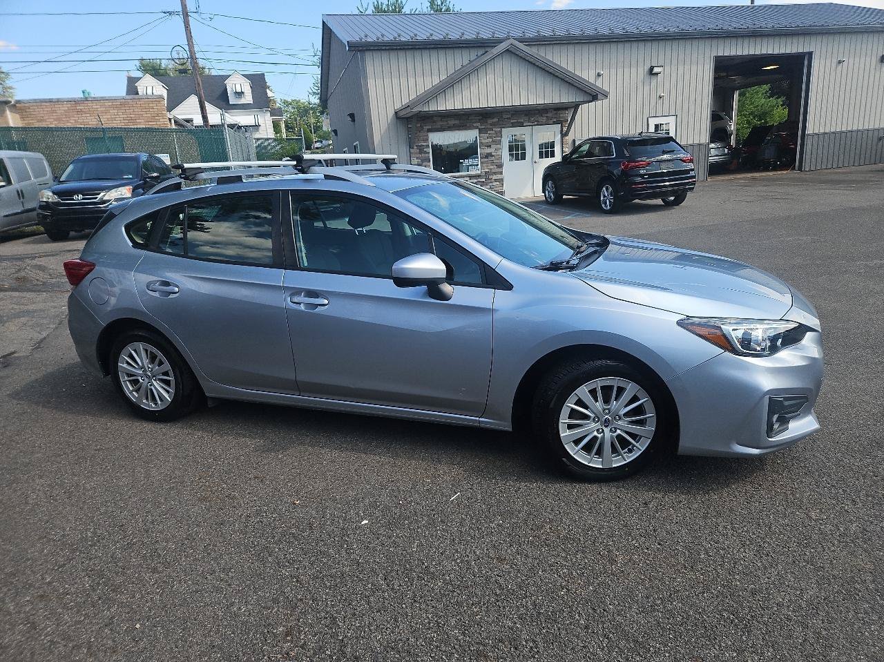 Used 2017 Subaru Impreza 2.0i Premium AWD/4WD image 2