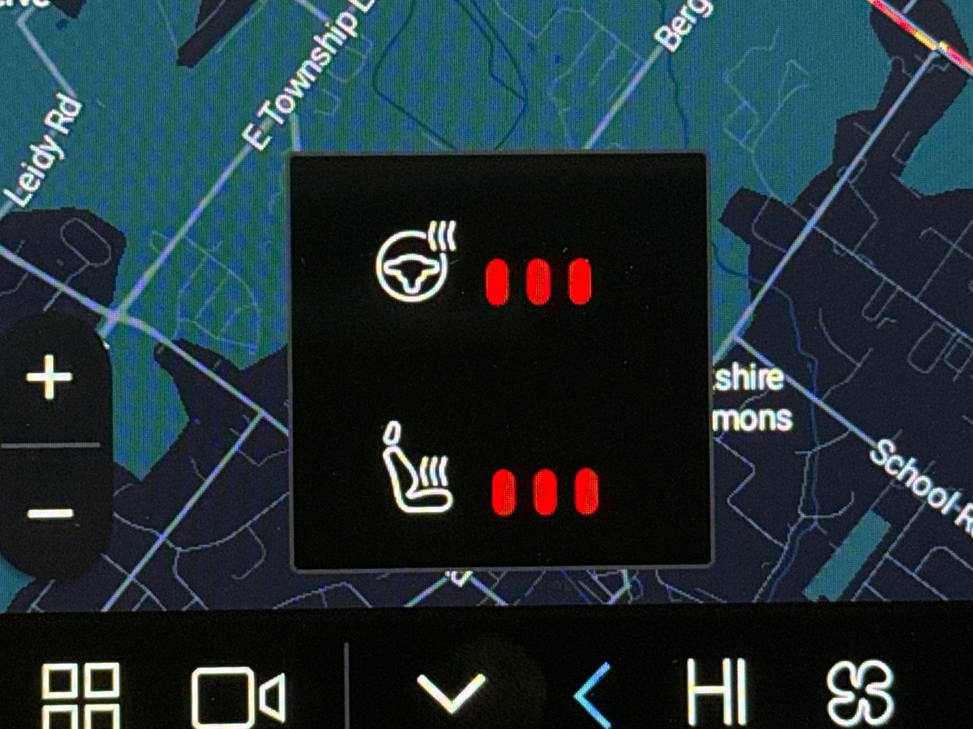 Used 2023 Volvo XC90 B6 Plus image 23