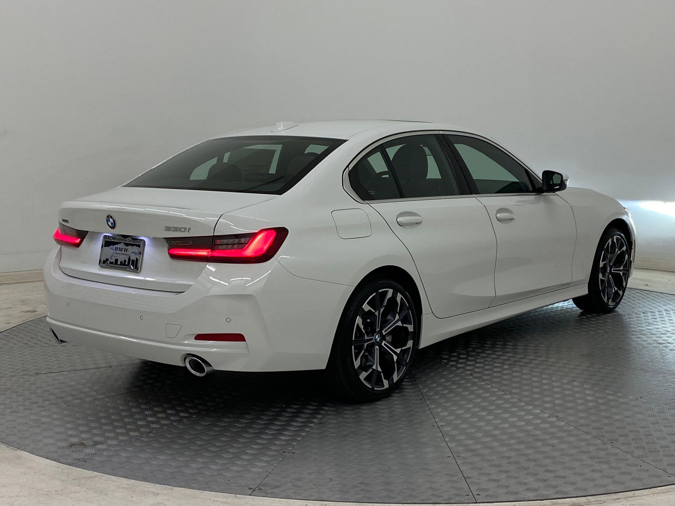 New 2025 BMW 330i xDrive Sedan w/ Convenience Package image 8
