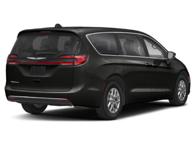 Certified 2023 Chrysler Pacifica Touring-L image 2