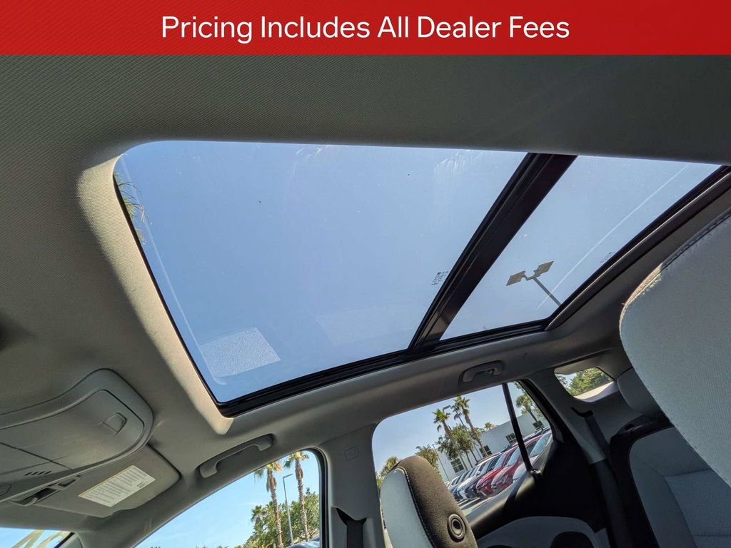 Used 2024 GMC Terrain SLE w/ Driver Convenience Package FWD image 21