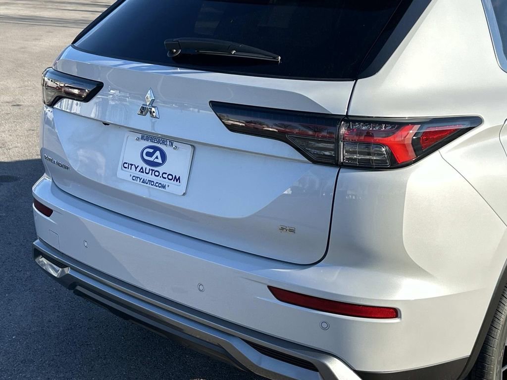 New 2026 Mitsubishi Outlander SE FWD image 10