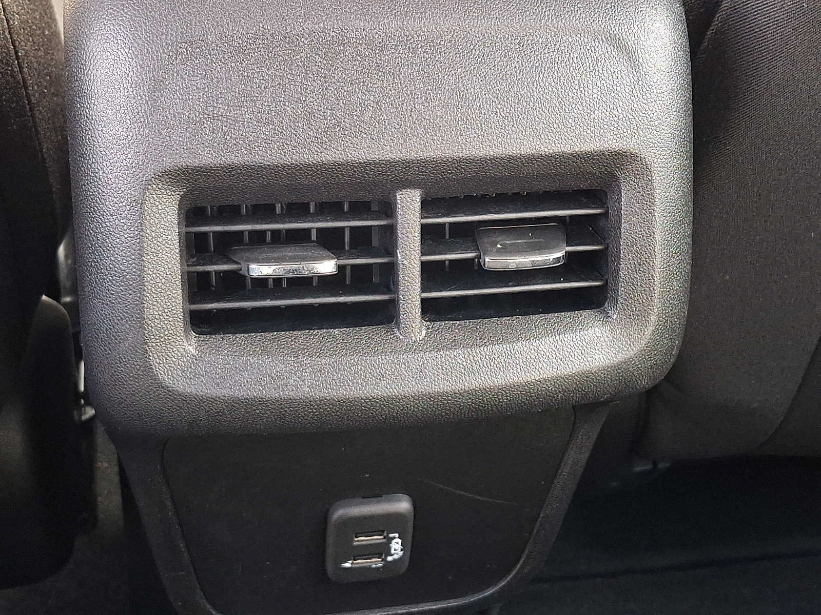 Used 2019 Chevrolet Equinox LS AWD/4WD image 11