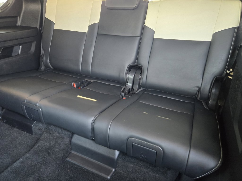 Used 2024 Toyota Sequoia Capstone AWD/4WD image 31