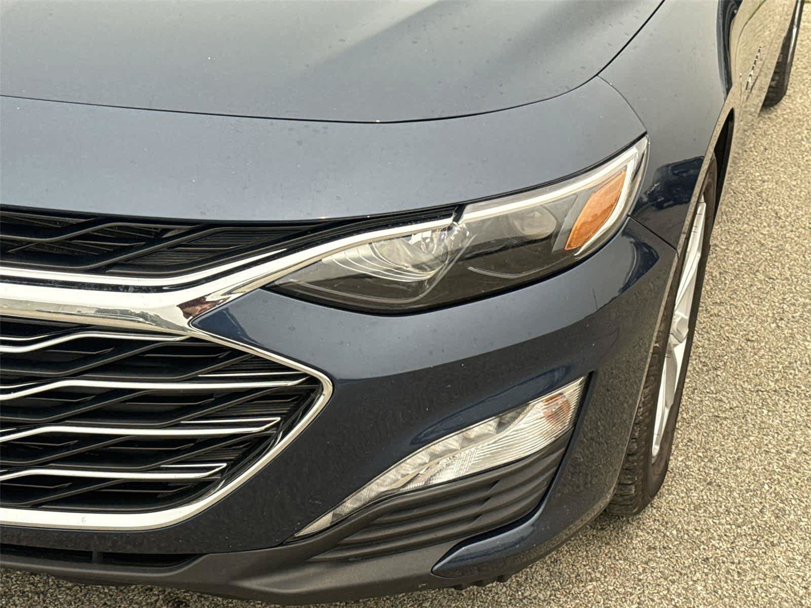 Used 2020 Chevrolet Malibu LT FWD image 9