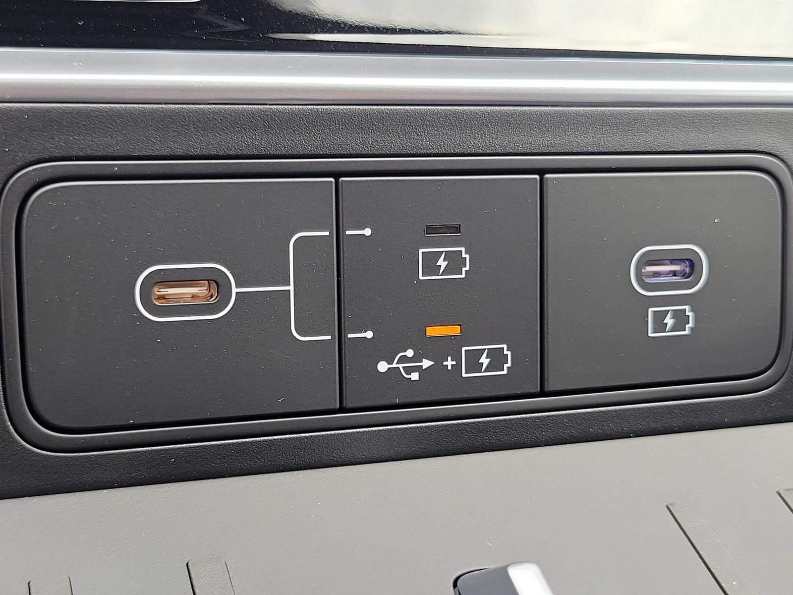 New 2026 Hyundai Santa Fe Limited AWD/4WD image 15