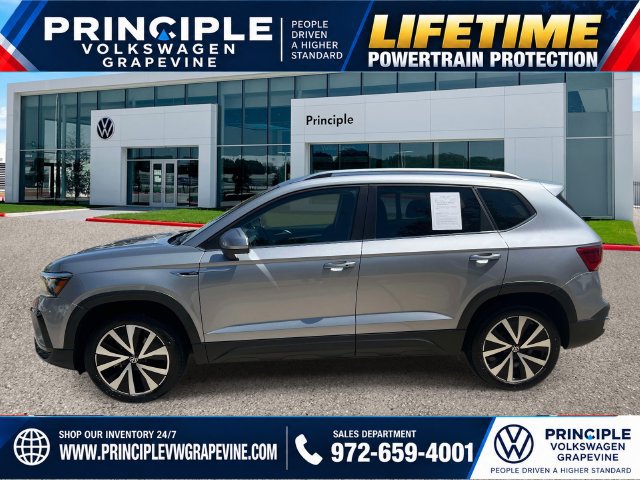Used 2023 Volkswagen Taos SE FWD image 5