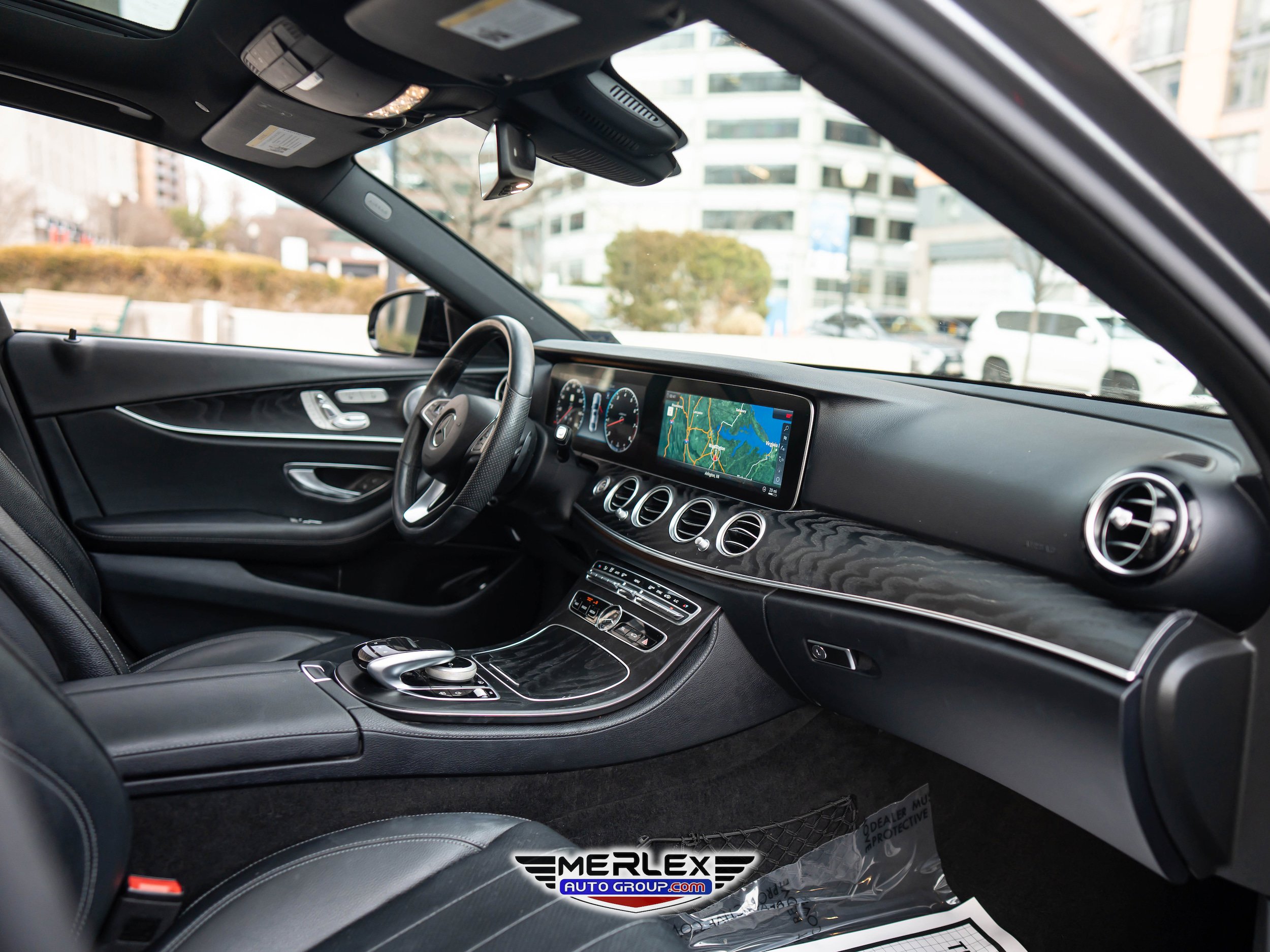 Used 2018 Mercedes-Benz E 400 4MATIC Sedan w/ Premium 3 Package image 15