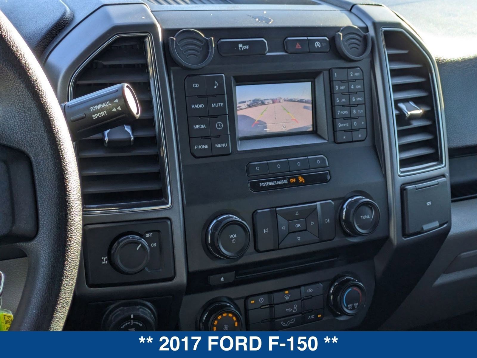 Used 2017 Ford F150 XLT w/ Trailer Tow Package image 28