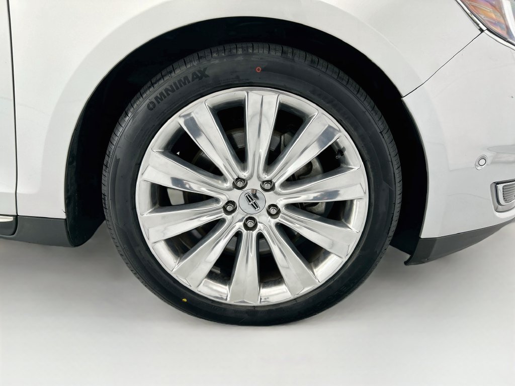 Used 2015 Lincoln MKS AWD w/ Equipment Group 201A image 31