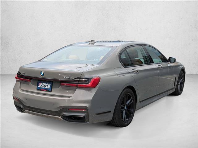 Used 2022 BMW 740i xDrive w/ M Sport Package AWD/4WD image 5