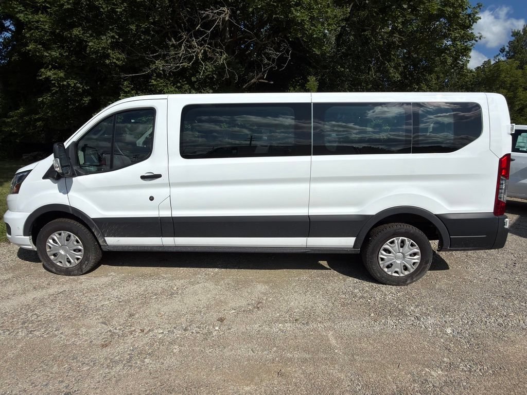 Used 2023 Ford Transit 350 XLT RWD image 10