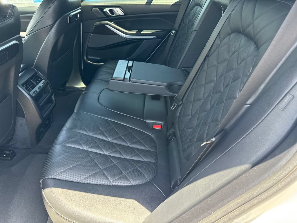 Certified 2024 BMW X5 xDrive40i w/ Premium Package AWD/4WD image 18