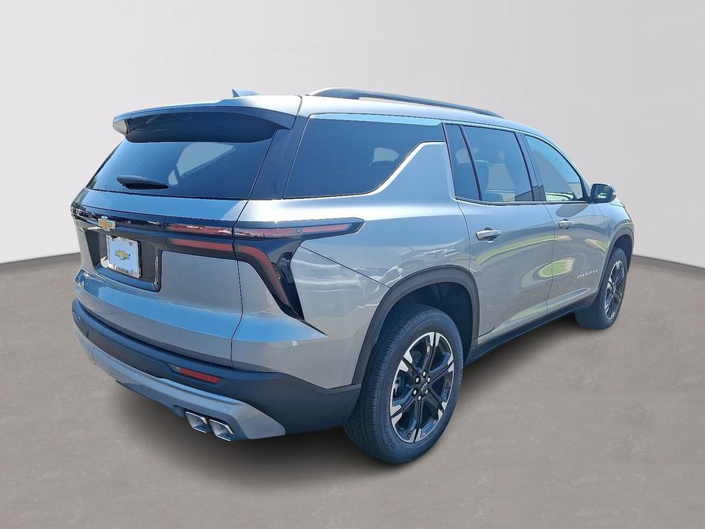 New 2027 Chevrolet Traverse LT w/ Sun and Wheel Package FWD image 4
