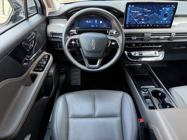 Used 2024 Lincoln Corsair AWD image 25