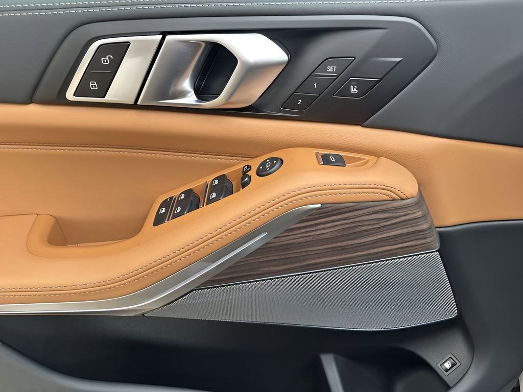 New 2026 BMW X5 xDrive50e w/ Premium Package image 17