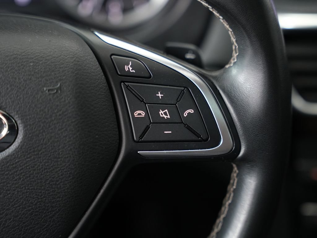 Used 2019 INFINITI QX30 w/ Navigation Package image 13