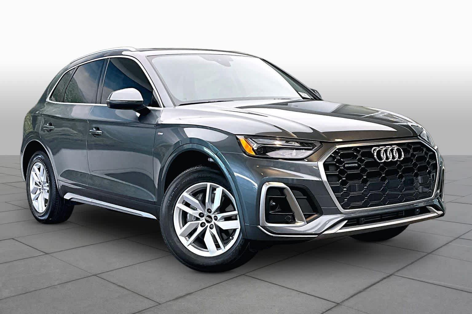 Used 2023 Audi Q5 2.0T Premium w/ Convenience Package AWD/4WD image 3