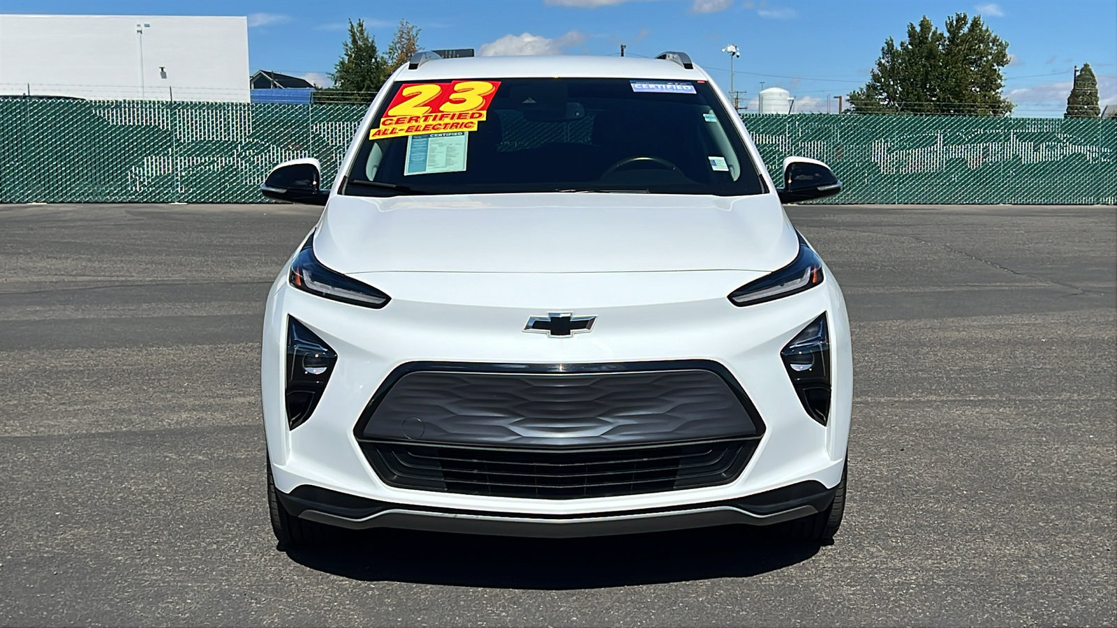 Certified 2023 Chevrolet Bolt EUV LT w/ Convenience Package image 2