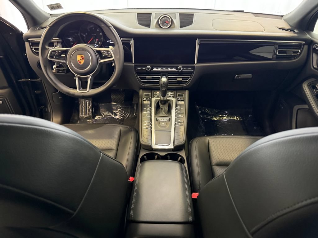 Certified 2021 Porsche Macan AWD/4WD image 17