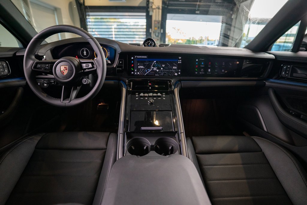 New 2025 Porsche Panamera 4 image 13