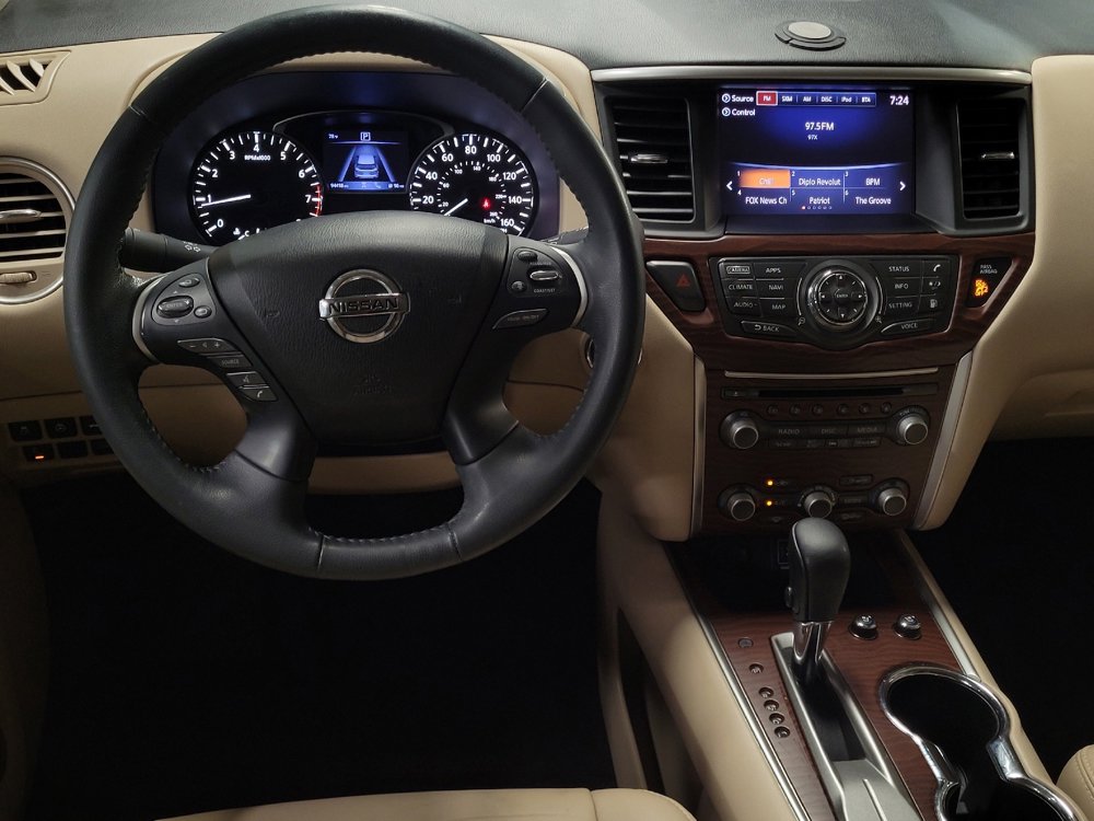 Used 2018 Nissan Pathfinder Platinum image 22