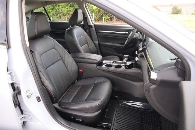 Certified 2025 Nissan Altima 2.5 SR w/ SR Premium Package AWD/4WD image 27