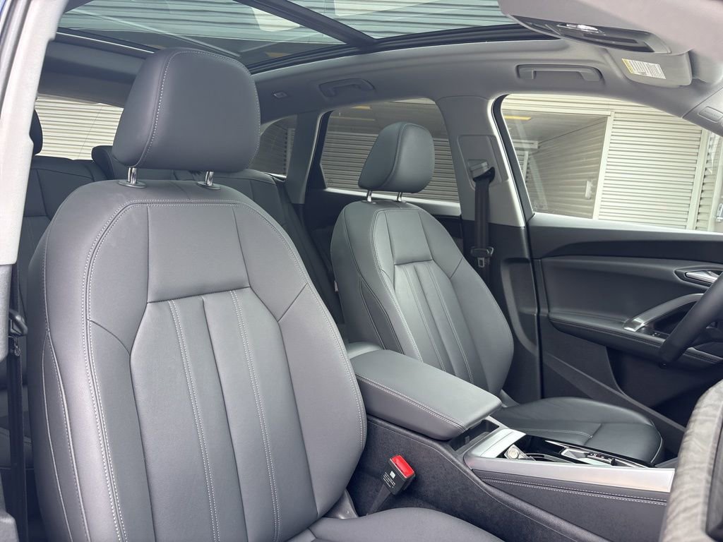 Used 2025 Audi Q5 Premium Plus w/ Premium Plus AWD/4WD image 16