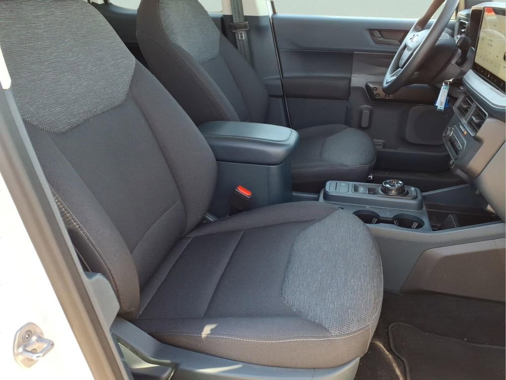 Used 2025 Ford Maverick XL image 14