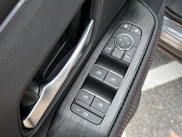 New 2026 Nissan Kicks SR FWD image 12