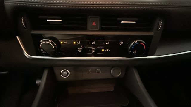 Used 2021 Nissan Rogue S AWD/4WD image 22