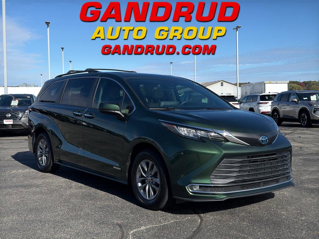 Used 2021 Toyota Sienna XLE