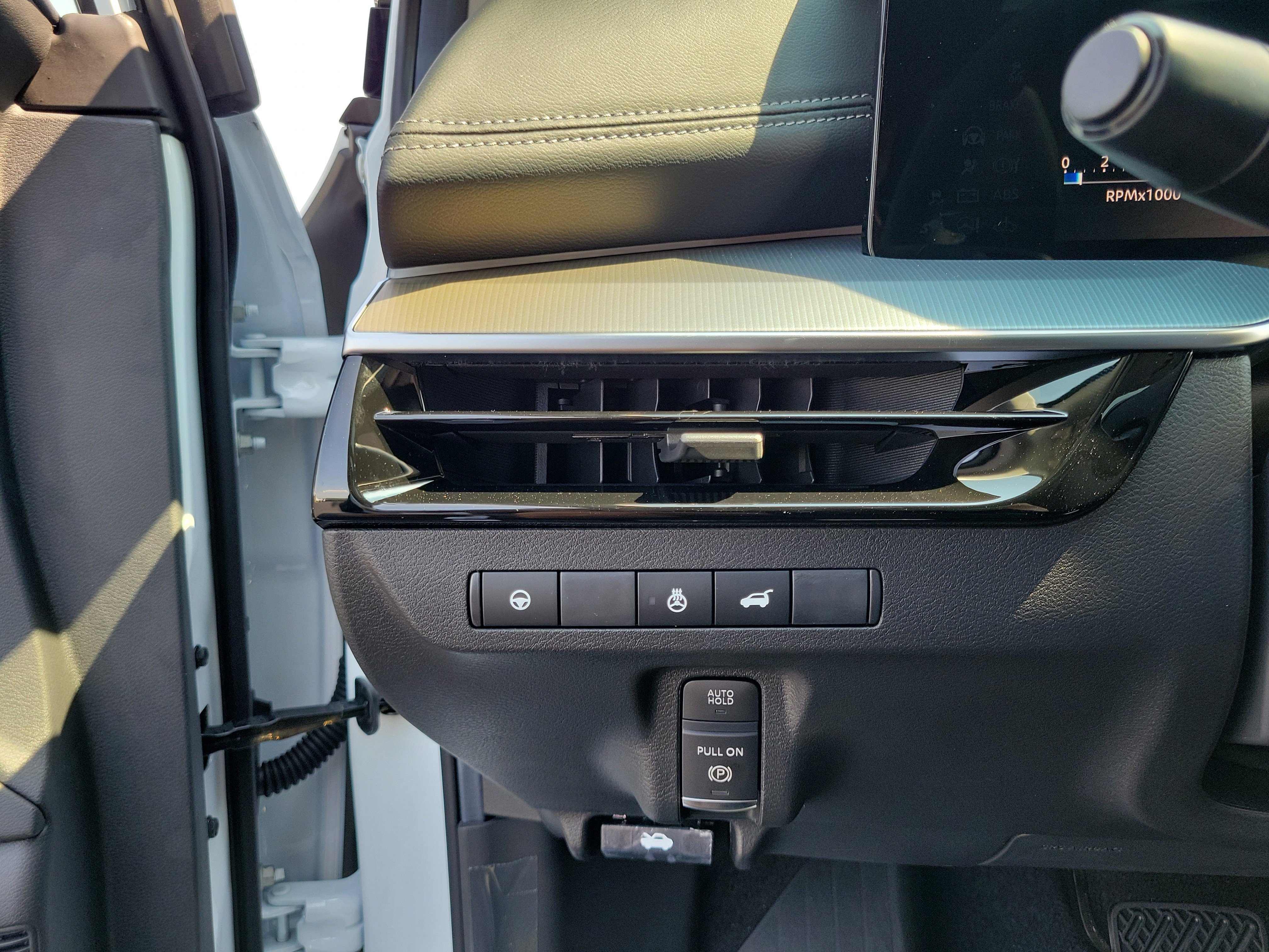 Used 2025 Nissan Murano SL w/ Cargo Package image 21