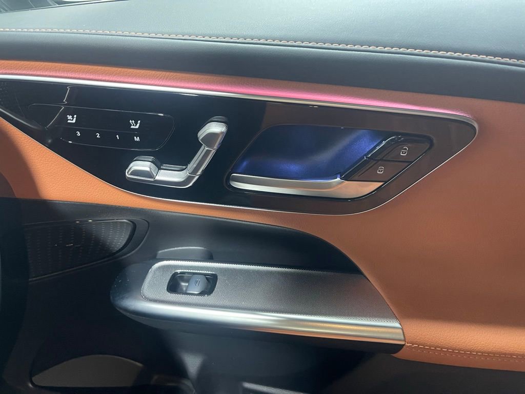 Used 2025 Mercedes-Benz GLC 43 AMG 4MATIC image 27