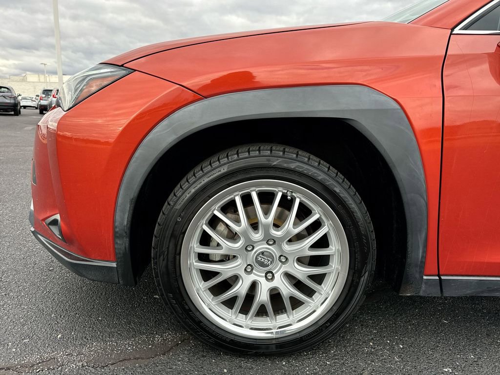 Used 2019 Lexus UX 200 w/ Accessory Package 2 image 10