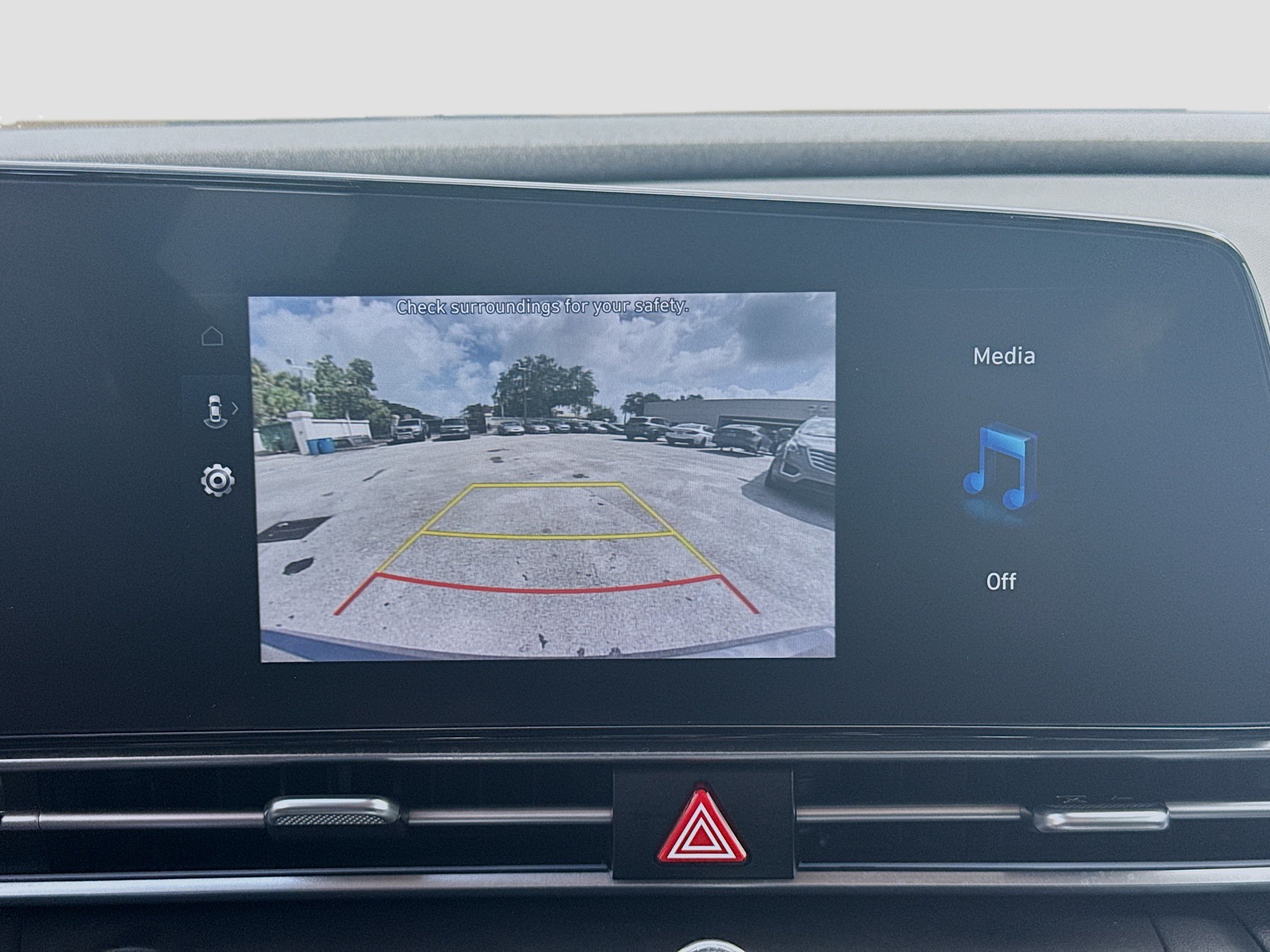 Used 2025 Hyundai Elantra SEL FWD image 12