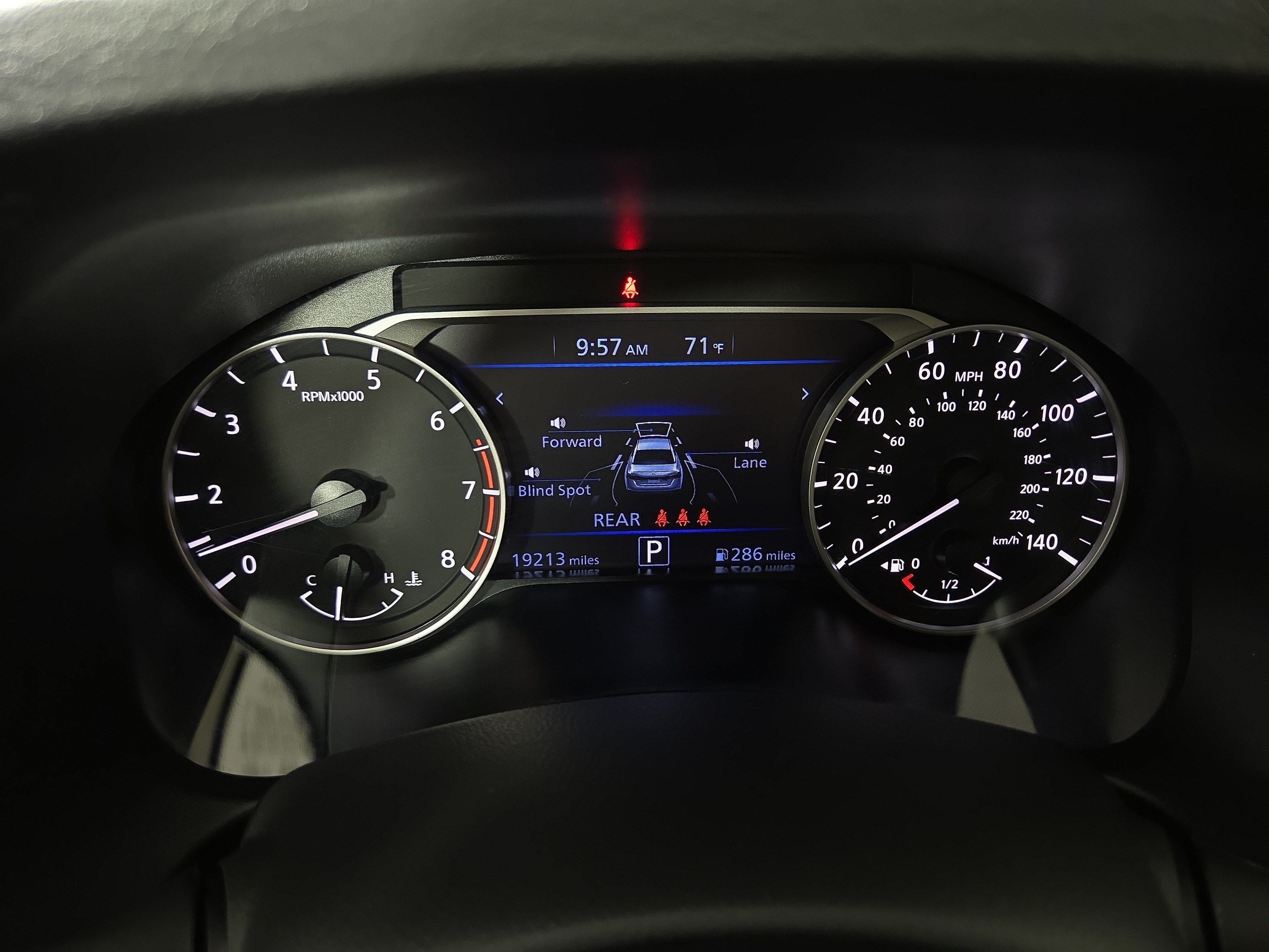 Used 2025 Nissan Altima 2.5 SV FWD image 17