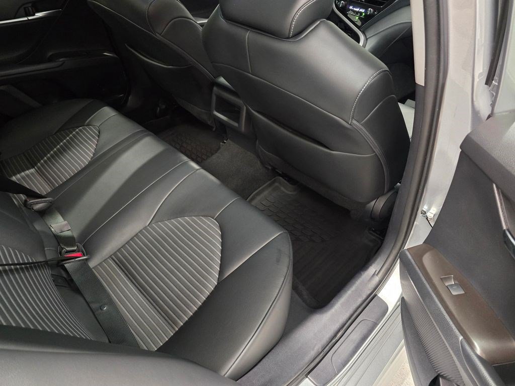 Used 2023 Toyota Camry SE FWD image 33