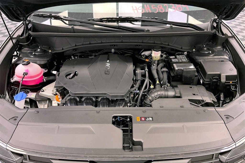 New 2025 Hyundai Tucson SE image 11