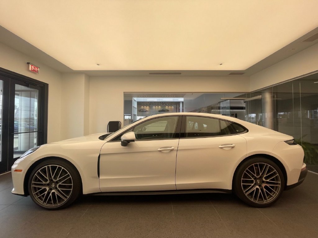 New 2026 Porsche Panamera 4 AWD/4WD image 2