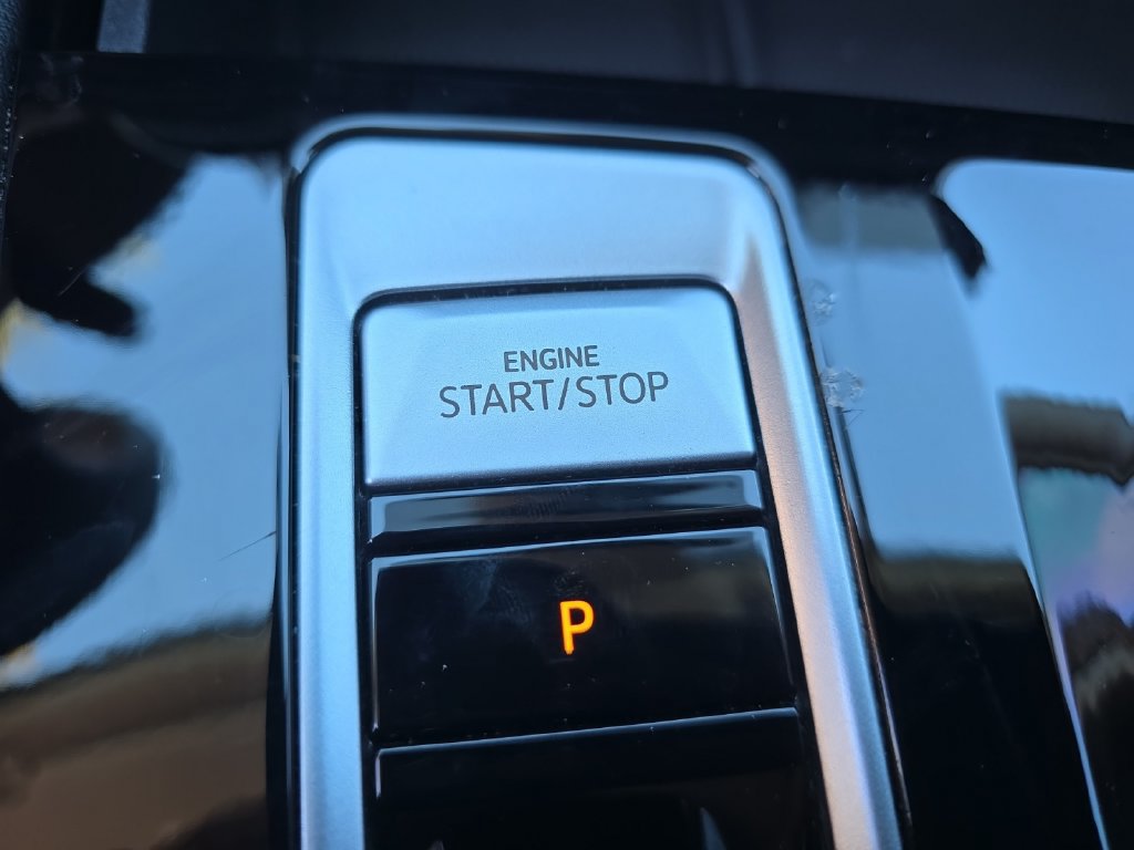 Used 2024 Volkswagen Atlas SE FWD image 18