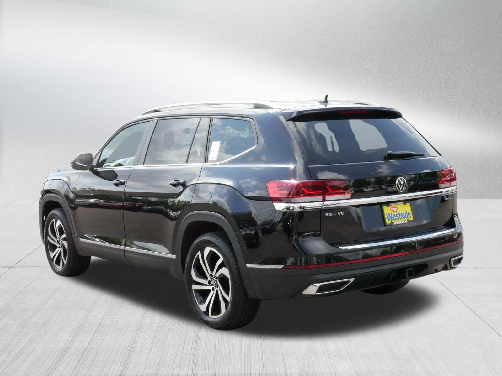 Certified 2023 Volkswagen Atlas SEL AWD/4WD image 3
