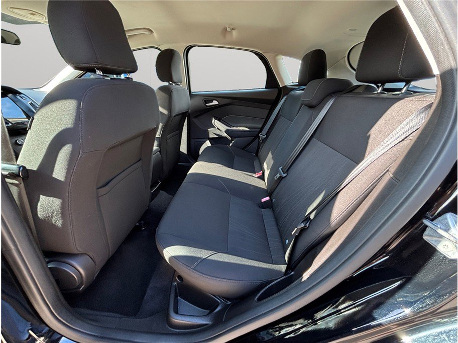 Used 2017 Ford Focus SE image 27